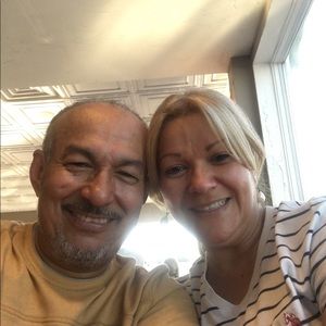 Meet your Posher, Eneida